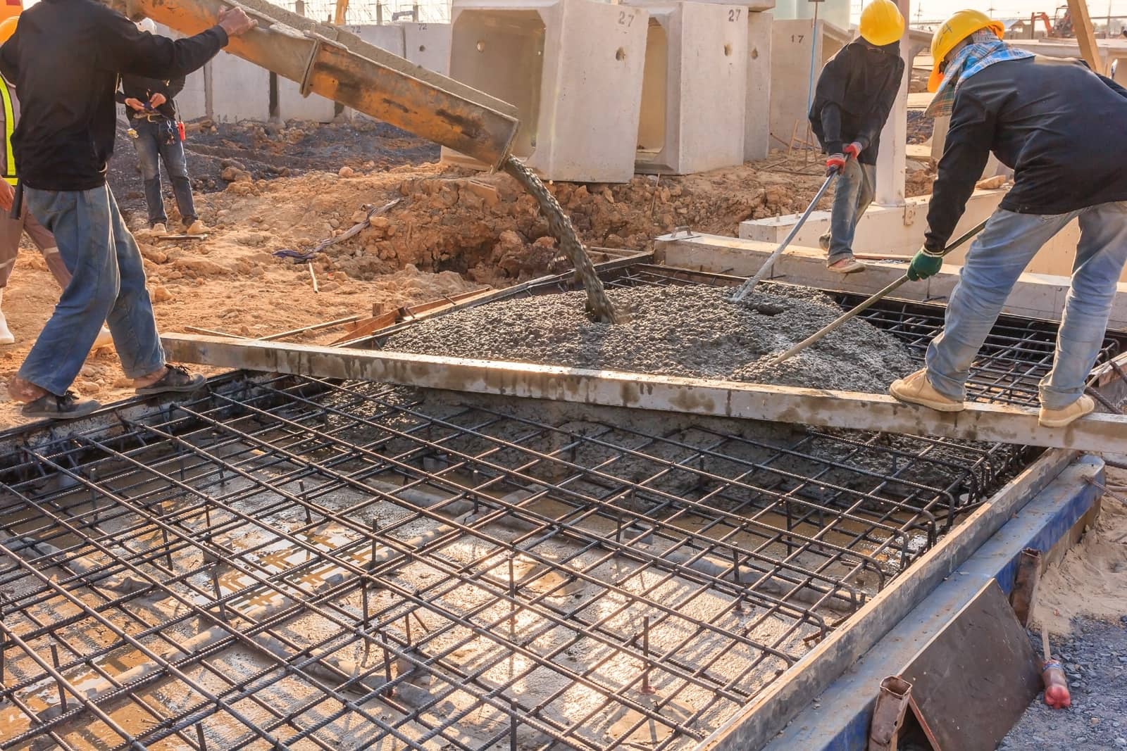 Concrete Reinforcement crews working in Grand Prairie, TX