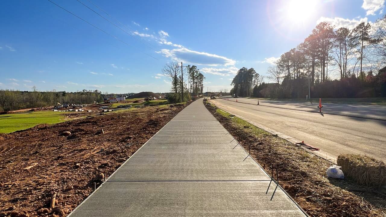 Concrete Sidewalk Construction crews working in Grand Prairie, TX