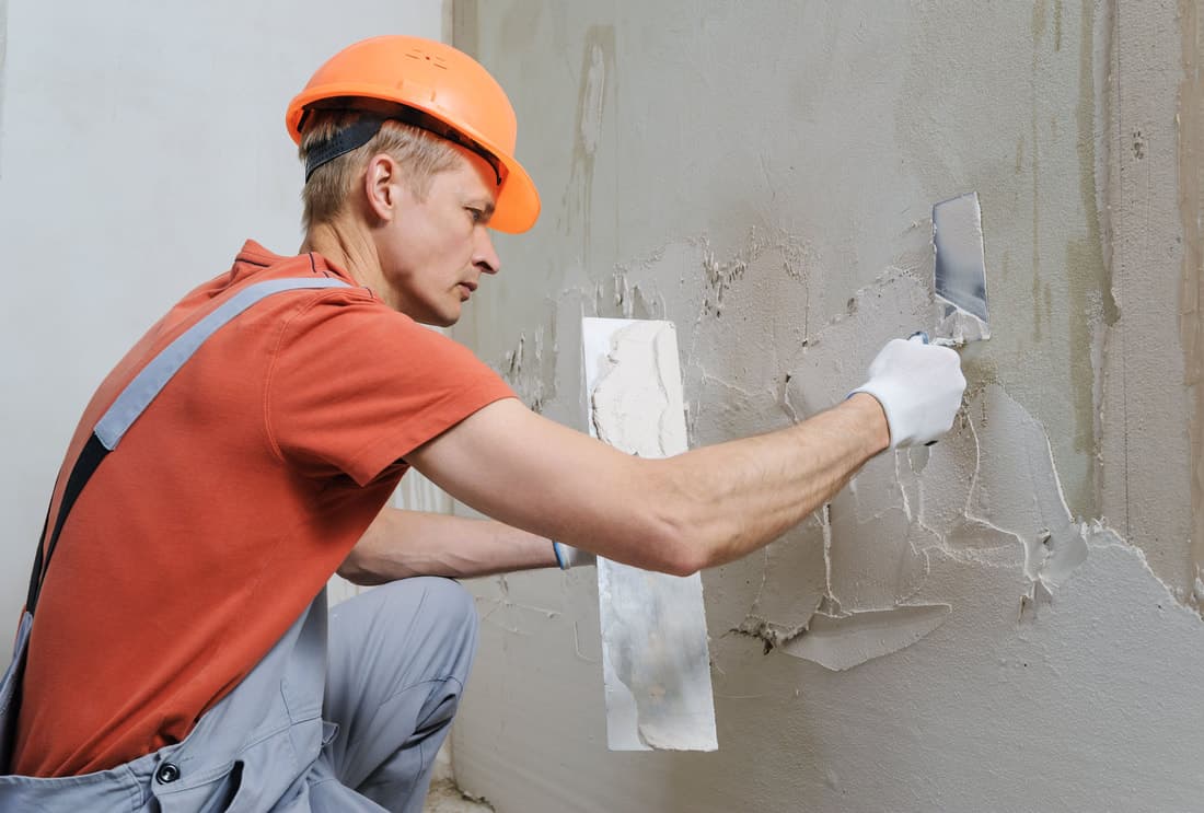 Exterior Stucco Repair crews working in Grand Prairie, TX