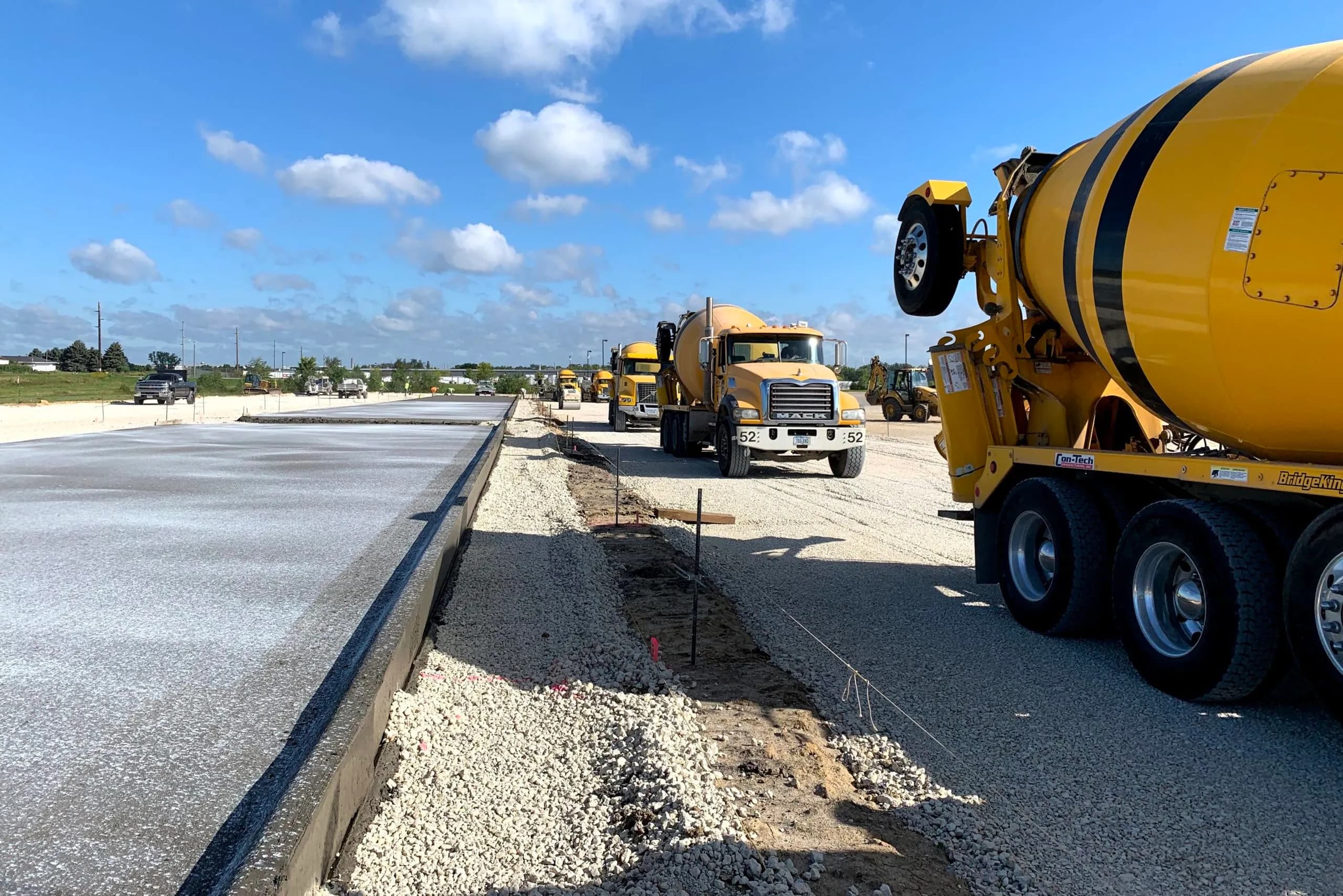 Ready-Mix Concrete crews working in Grand Prairie, TX